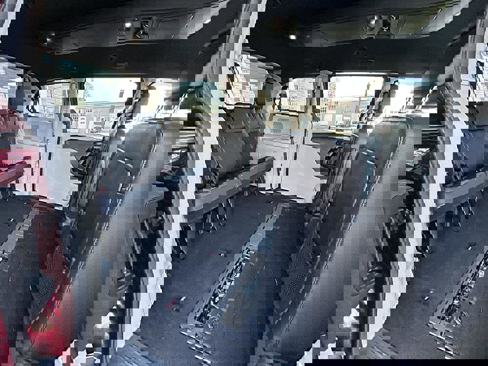 Used 2019 Dodge Grand Caravan SXT w/ Driver Convenience Group image 18