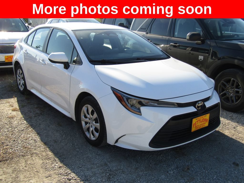 Used 2025 Toyota Corolla LE FWD image 7