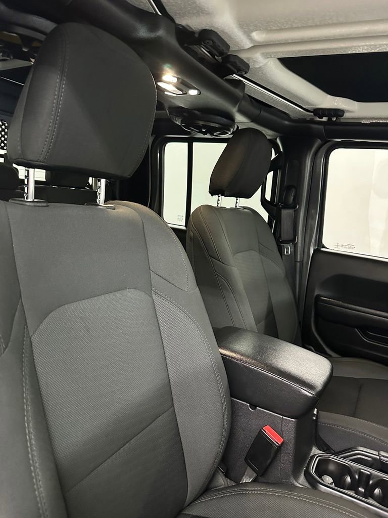 Used 2022 Jeep Gladiator Willys image 44