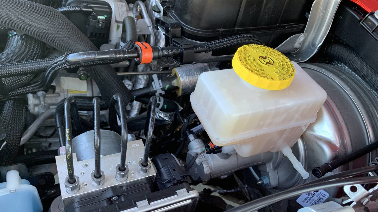 Used 2024 Jeep Wrangler Sport image 58