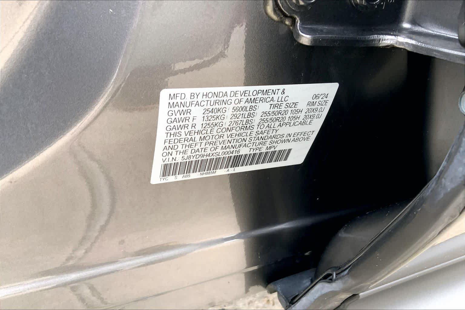 Used 2025 Acura MDX w/ Technology Package FWD image 37