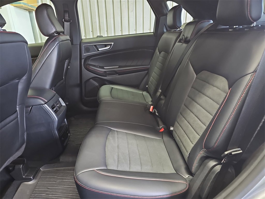 Used 2024 Ford Edge ST-Line image 14