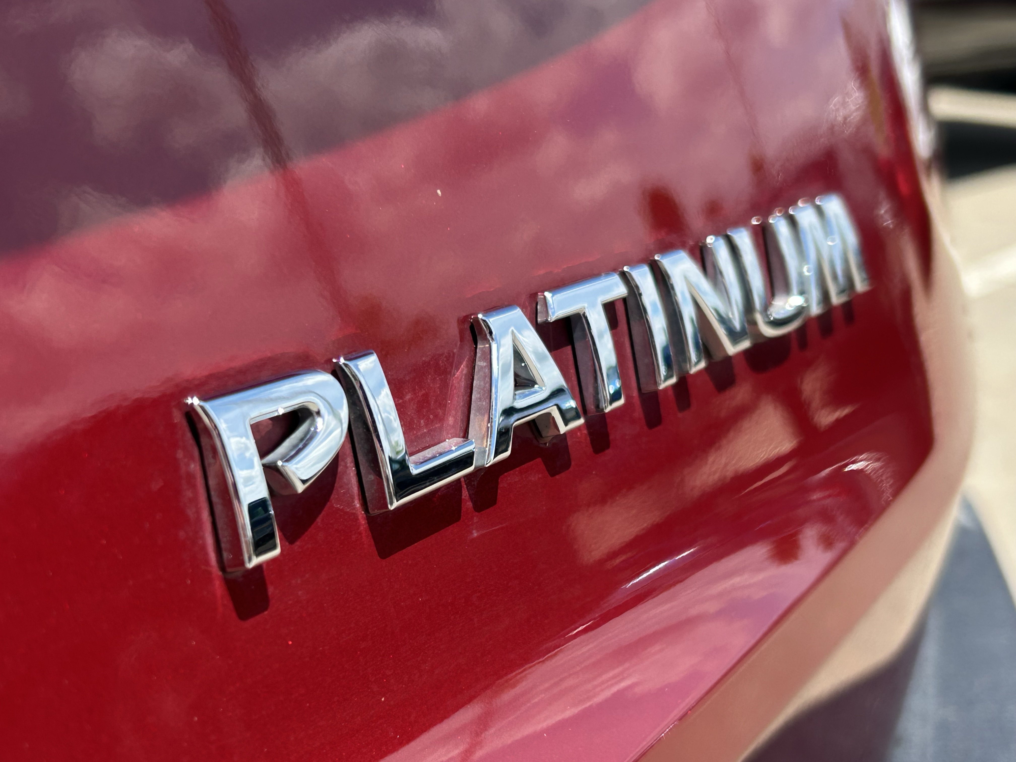 Used 2023 Nissan Rogue Platinum w/ Platinum Premium Package FWD image 9