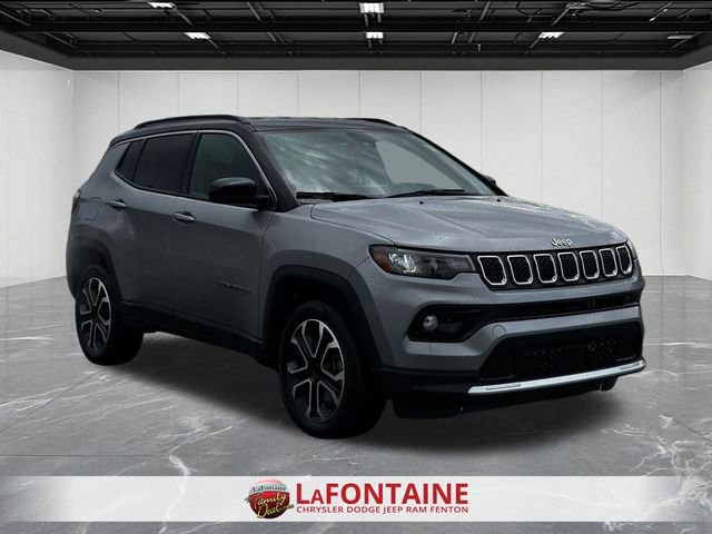 Used 2023 Jeep Compass Limited image 7