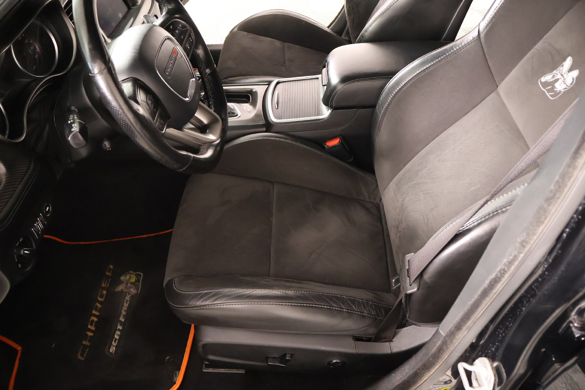 Used 2020 Dodge Charger Scat Pack RWD image 11