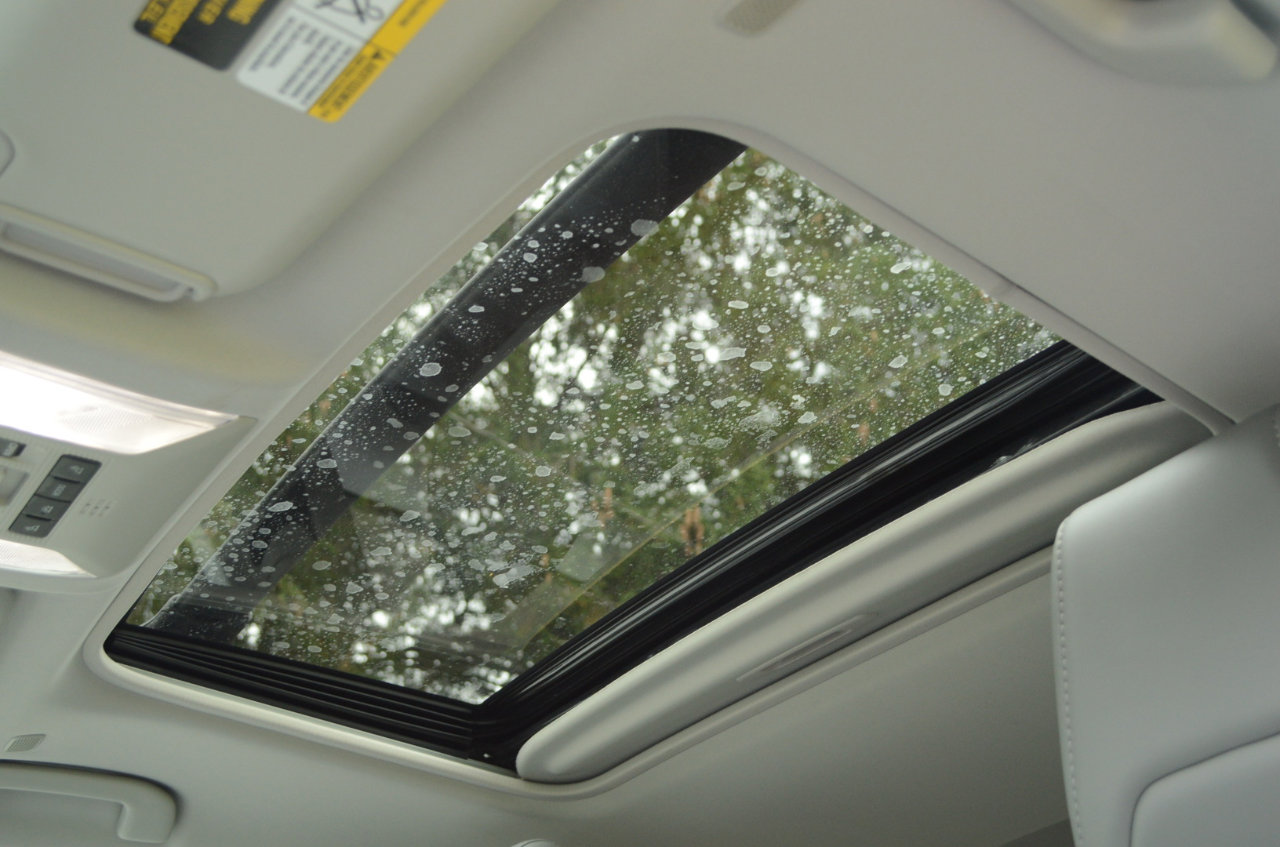 Used 2025 Toyota RAV4 XLE Premium image 24