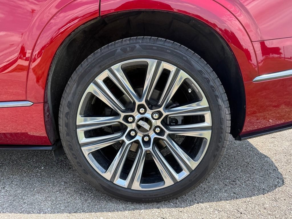 Certified 2026 Cadillac Vistiq Sport w/ LPO, Floor Liner Package AWD/4WD image 15