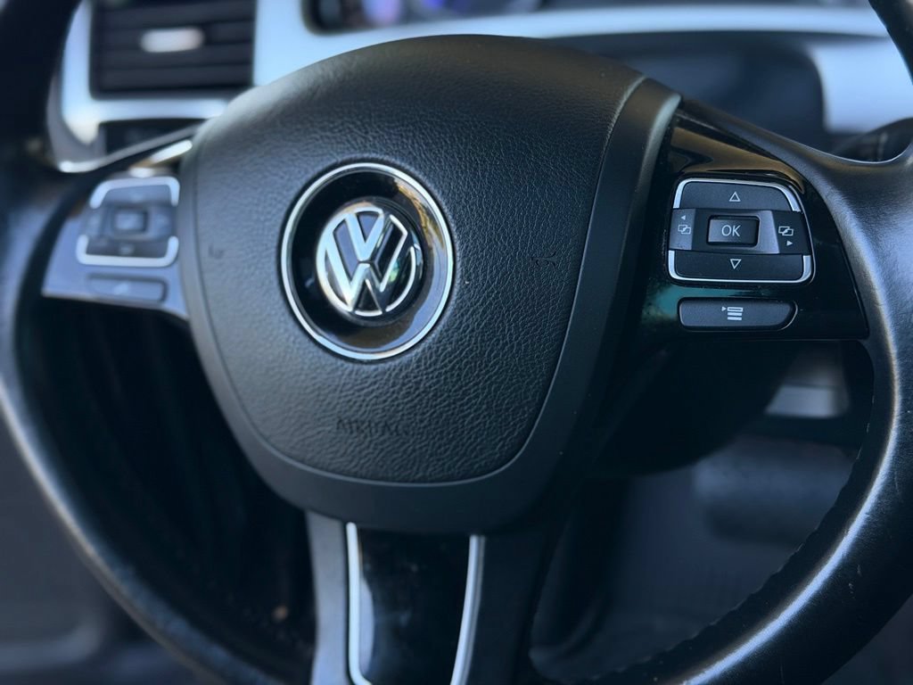Used 2014 Volkswagen Touareg VR6 AWD/4WD image 39