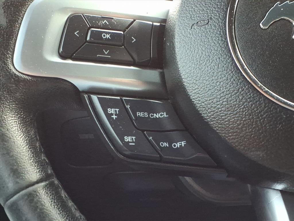 Used 2017 Ford Mustang Coupe image 24