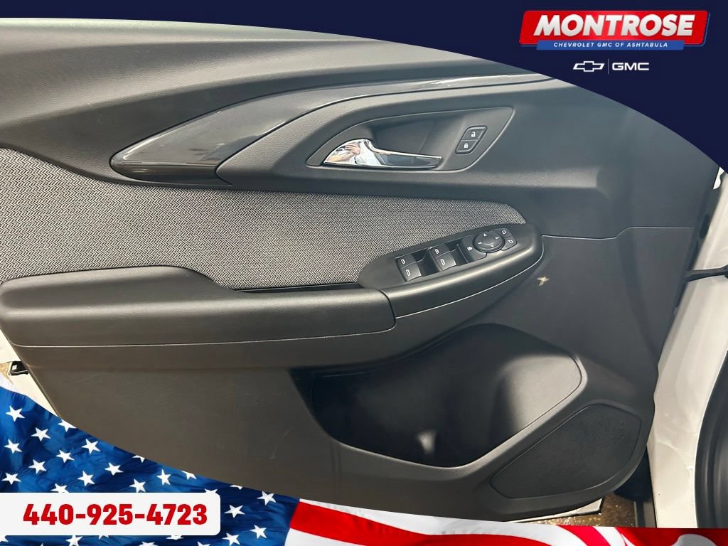Used 2023 Chevrolet TrailBlazer LT w/ Convenience Package AWD/4WD image 9