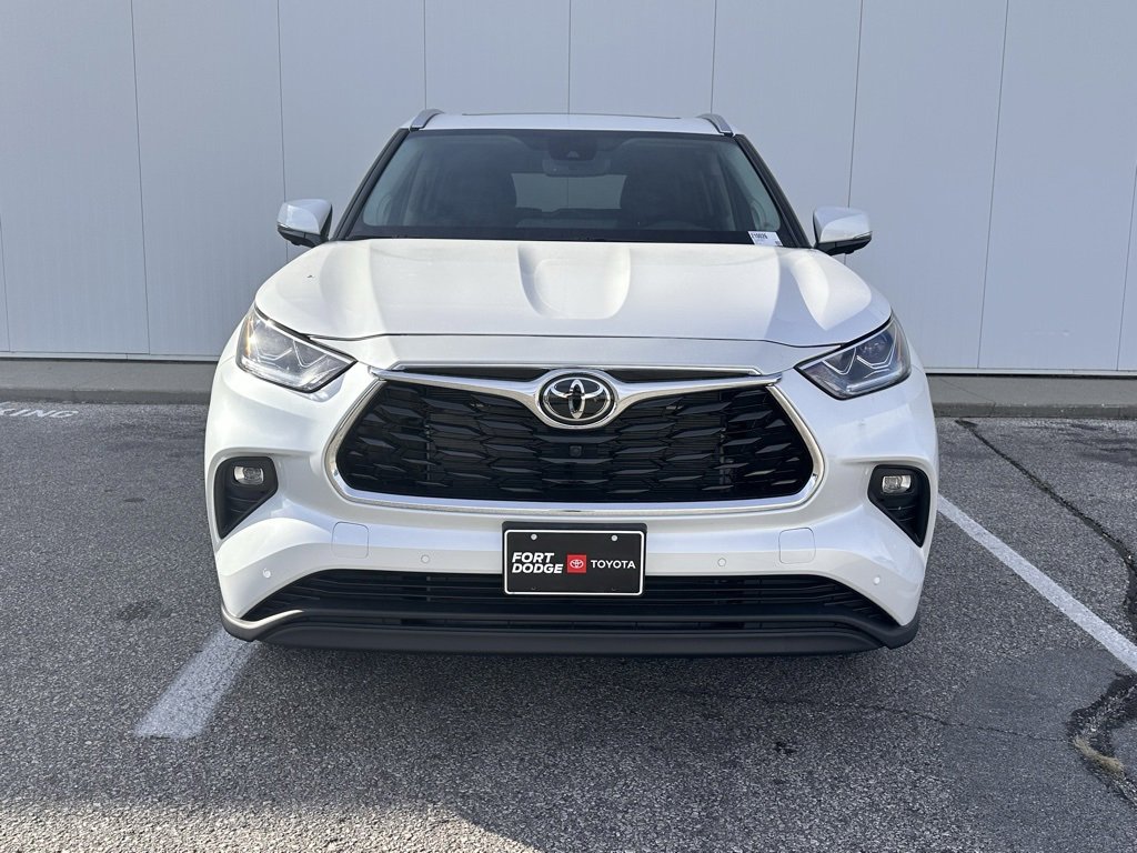 New 2026 Toyota Highlander Limited image 7