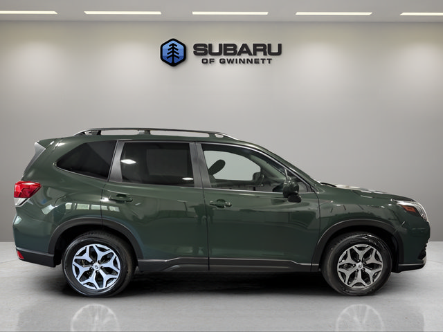 Certified 2023 Subaru Forester Premium AWD/4WD image 6