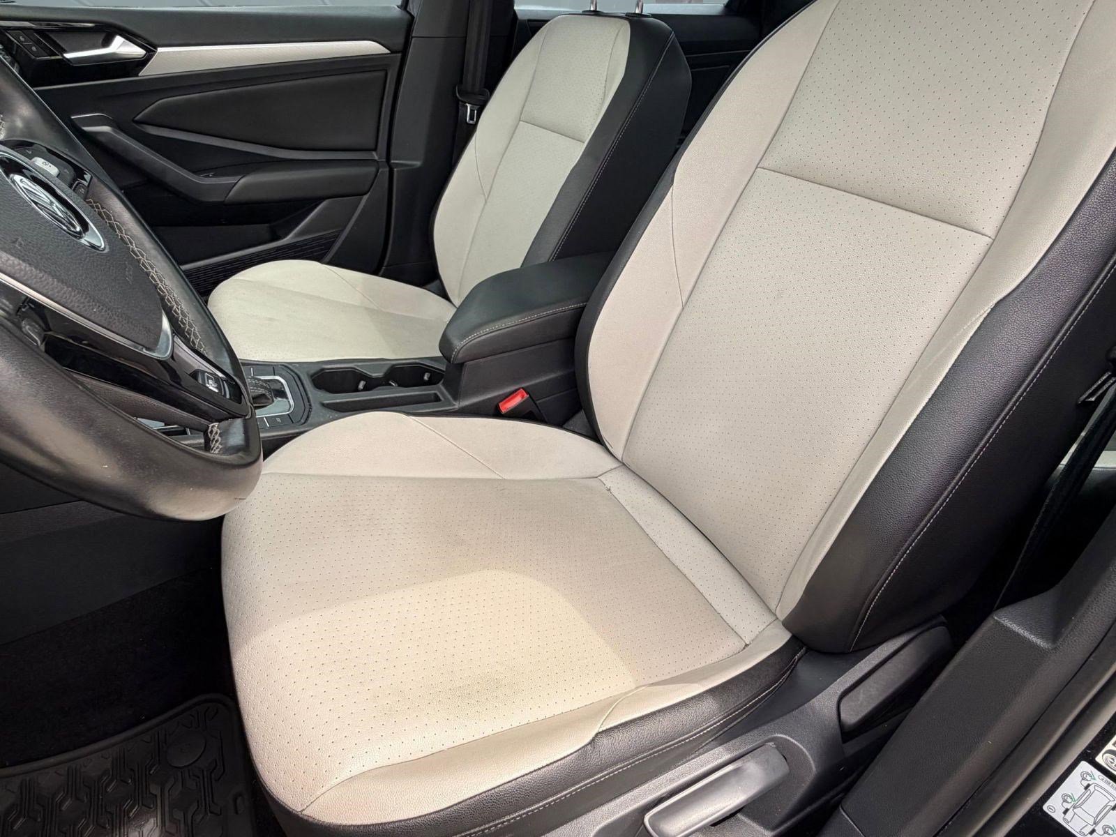 Used 2021 Volkswagen Jetta R-Line w/ R-Line Cold Weather Package image 21