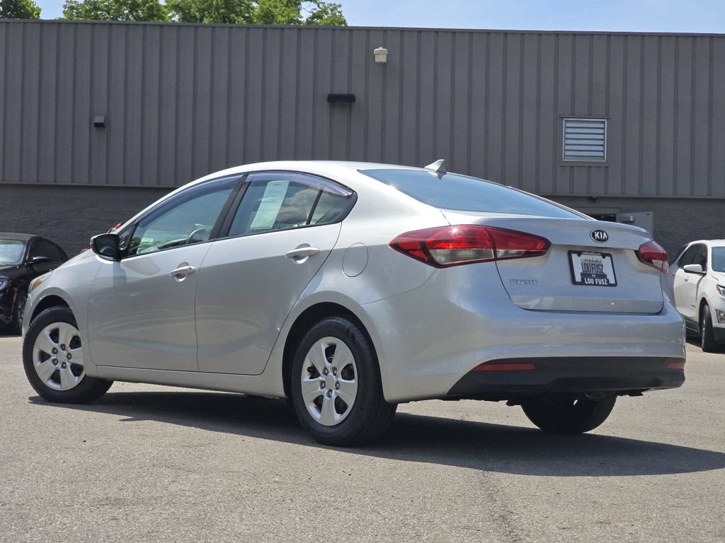 Used 2017 Kia Forte LX FWD image 9