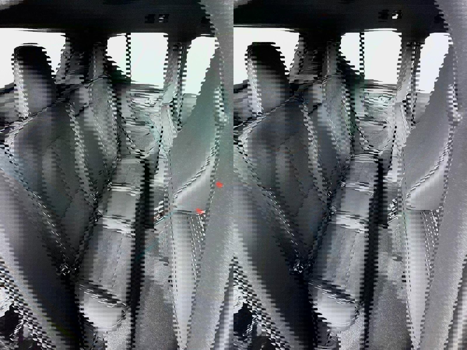 Used 2023 Volvo XC40 B5 Plus w/ Climate Package AWD/4WD image 29