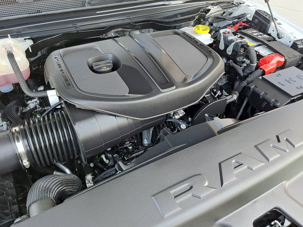 Used 2026 RAM 1500 Laramie AWD/4WD image 15