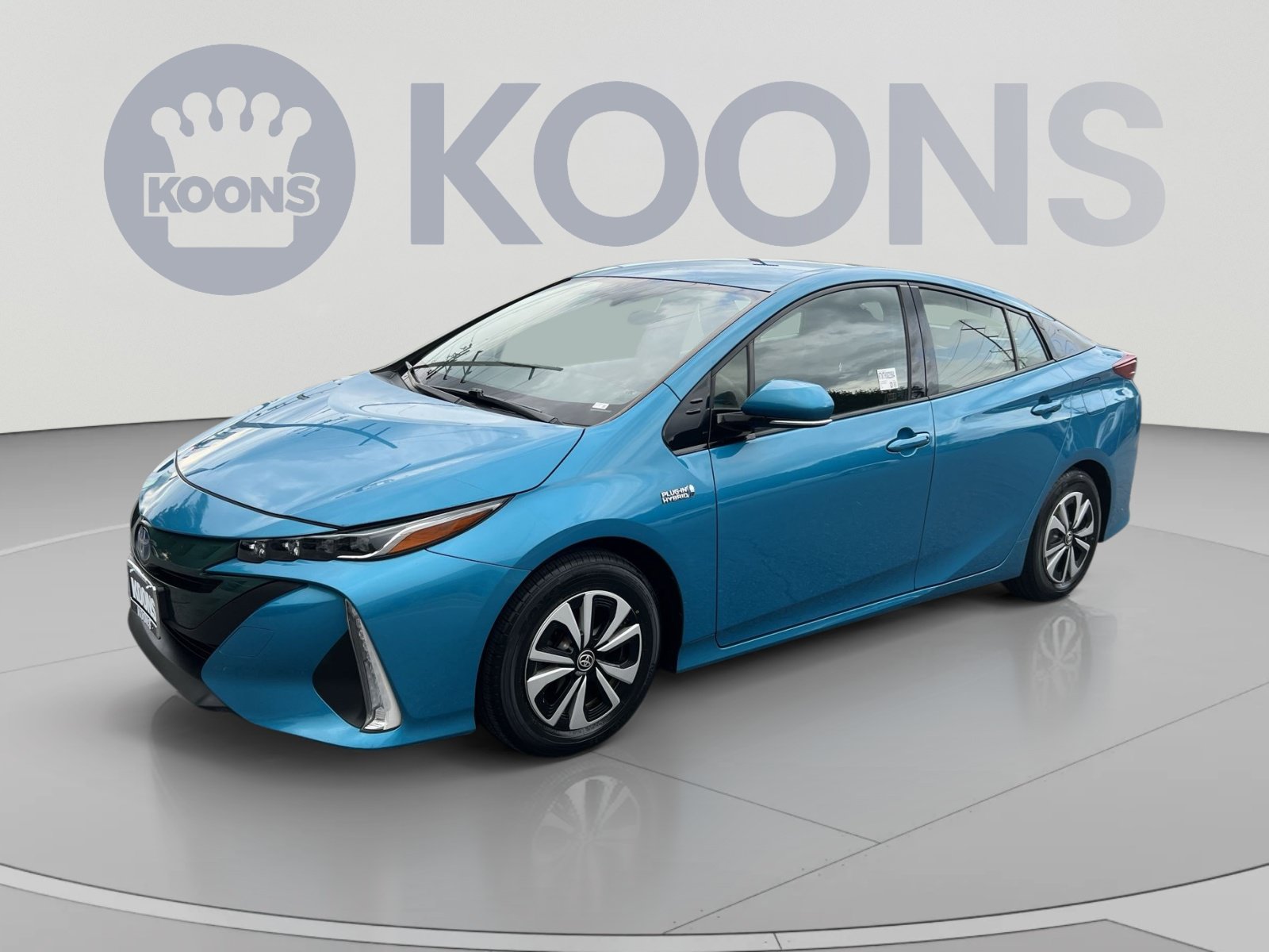 Used 2017 Toyota Prius Prime Plus FWD image 1