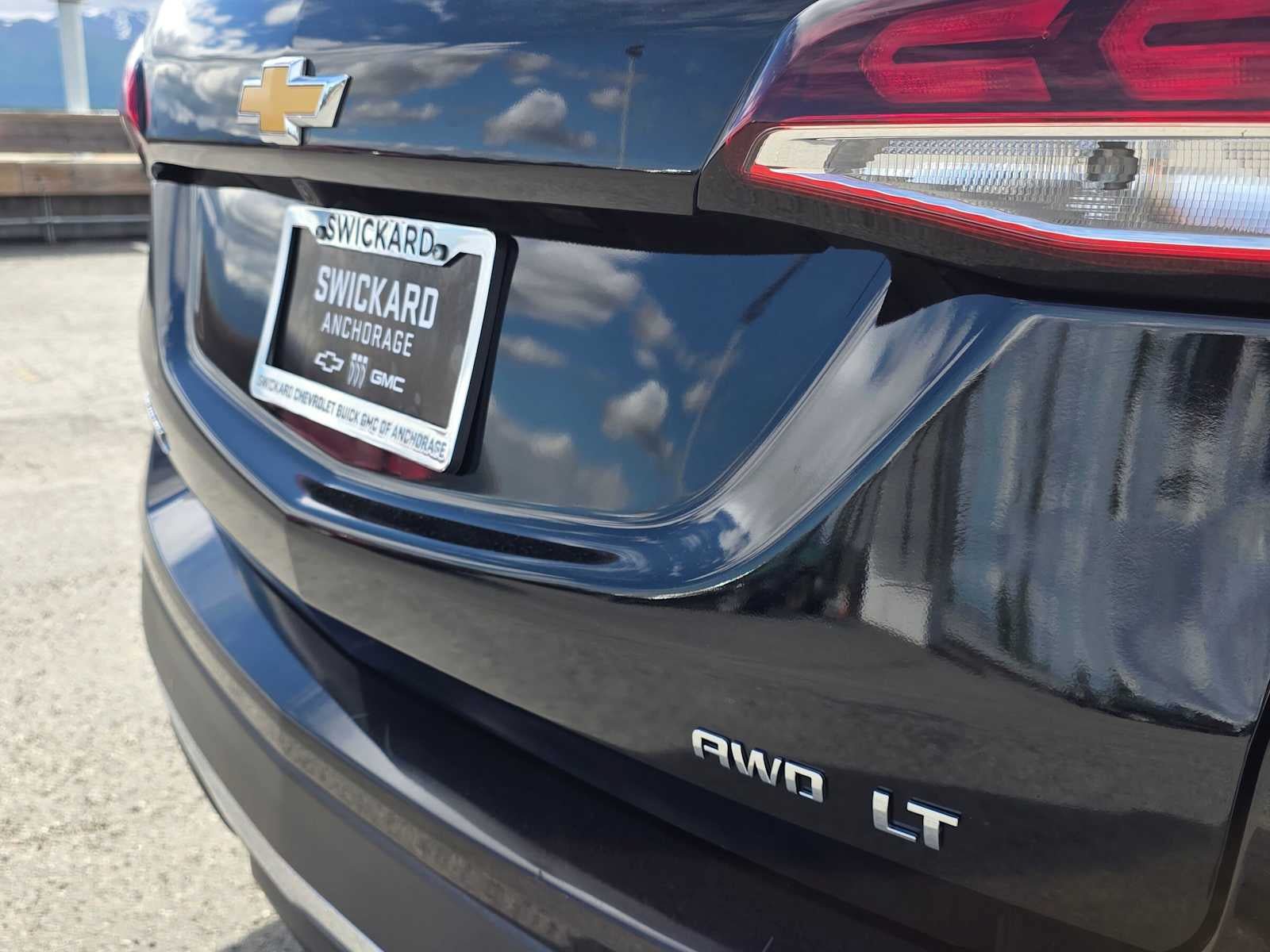 Used 2024 Chevrolet Equinox LT AWD/4WD image 14