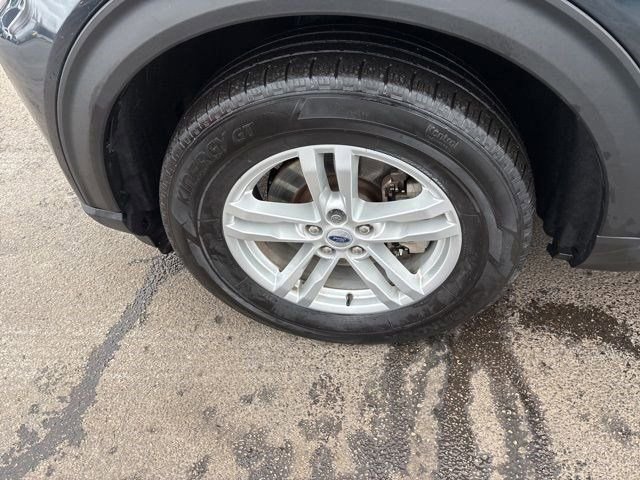 Used 2022 Ford Explorer XLT image 48