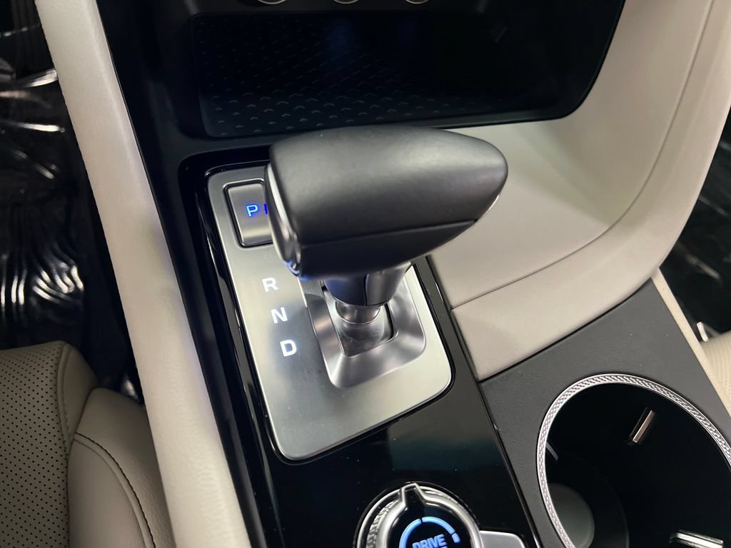 Used 2024 Genesis G70 2.5T RWD image 24