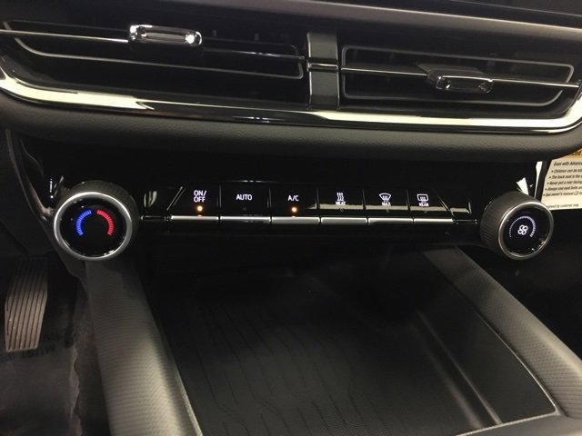 Used 2024 Chevrolet Equinox EV RS image 24