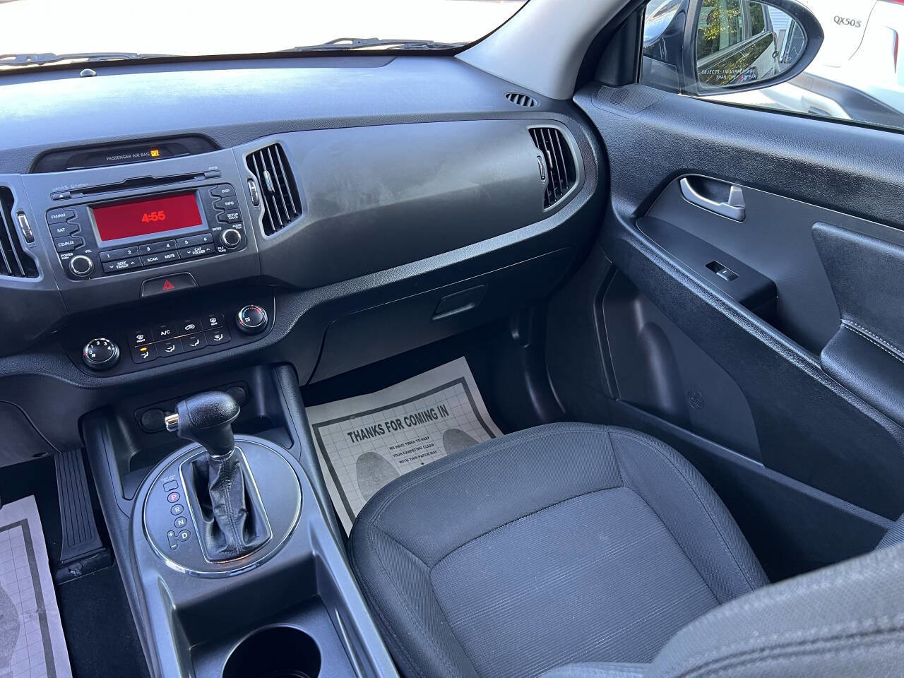 Used 2011 Kia Sportage LX w/ Convenience Pkg image 38