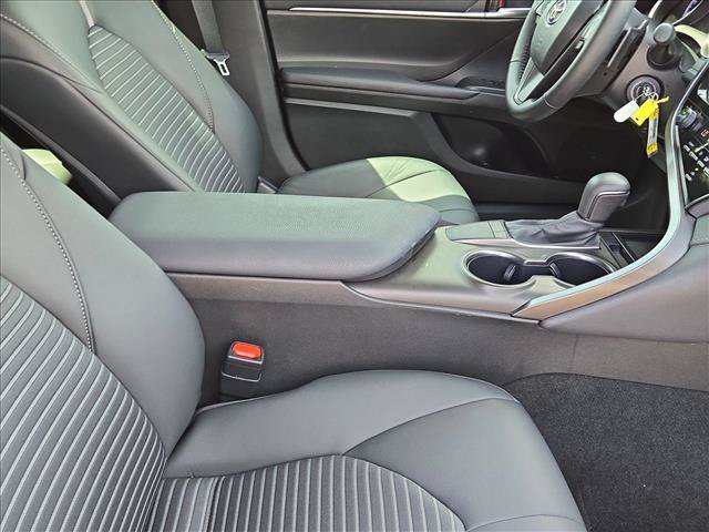 Used 2024 Toyota Camry SE FWD image 19