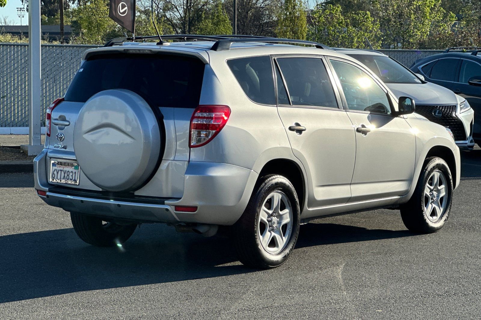 Used 2012 Toyota RAV4 FWD w/ Value Pkg image 4