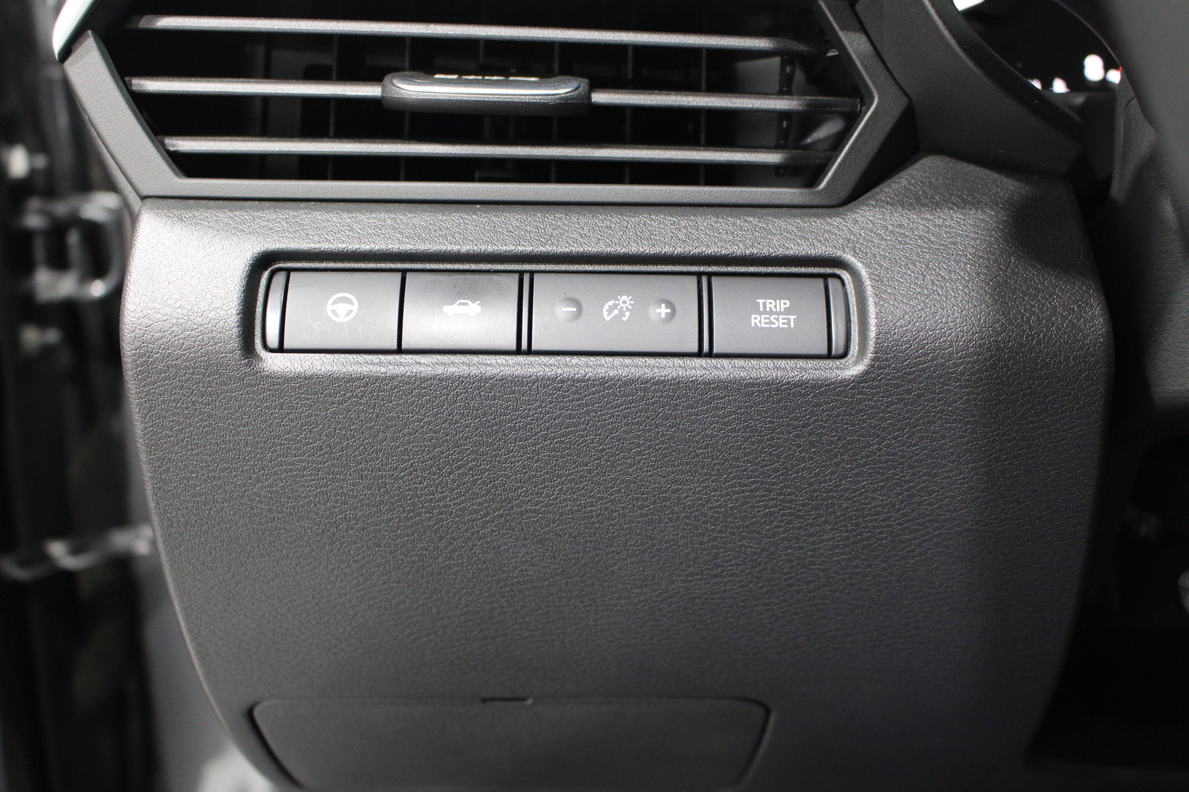 Used 2023 Nissan Altima 2.0 SR image 8