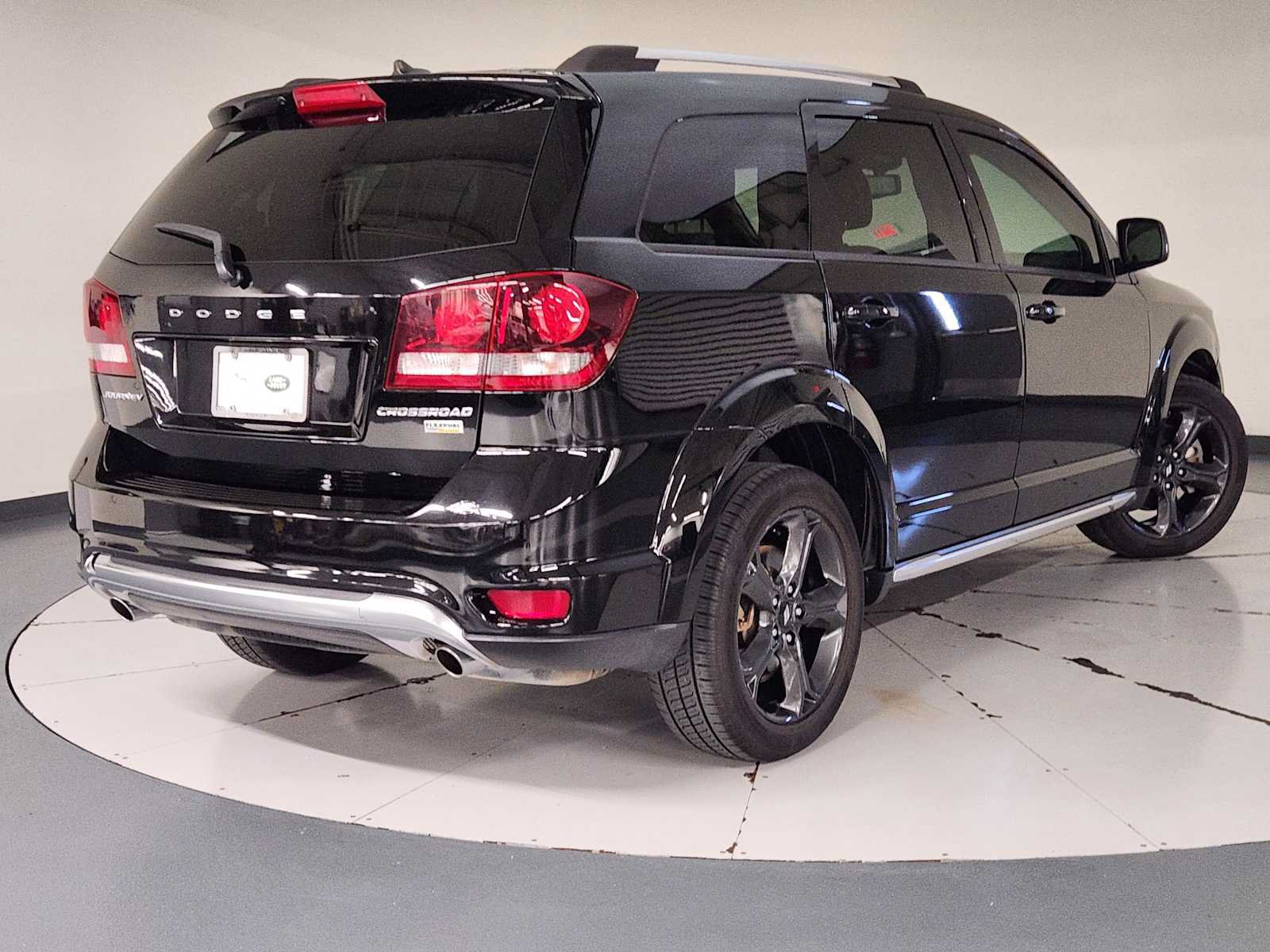 Used 2018 Dodge Journey Crossroad FWD image 2
