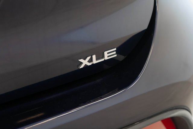 Used 2023 Toyota Highlander XLE image 10