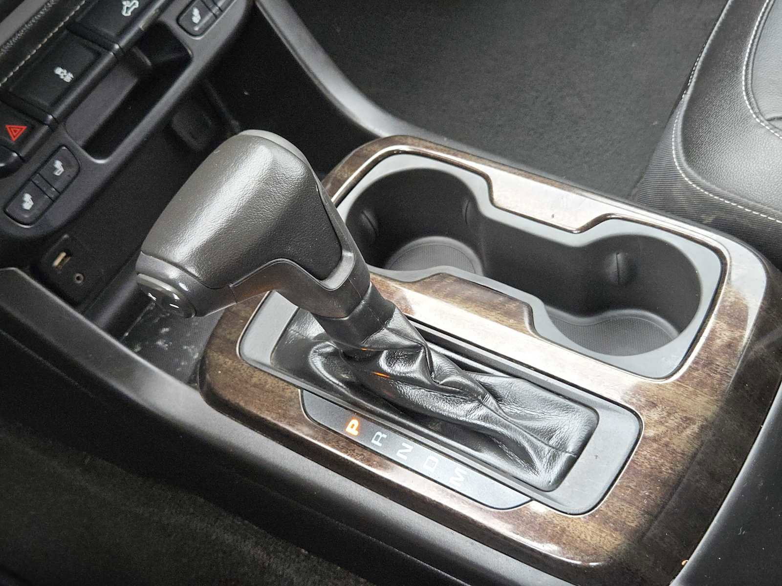 Used 2015 GMC Canyon SLT image 21