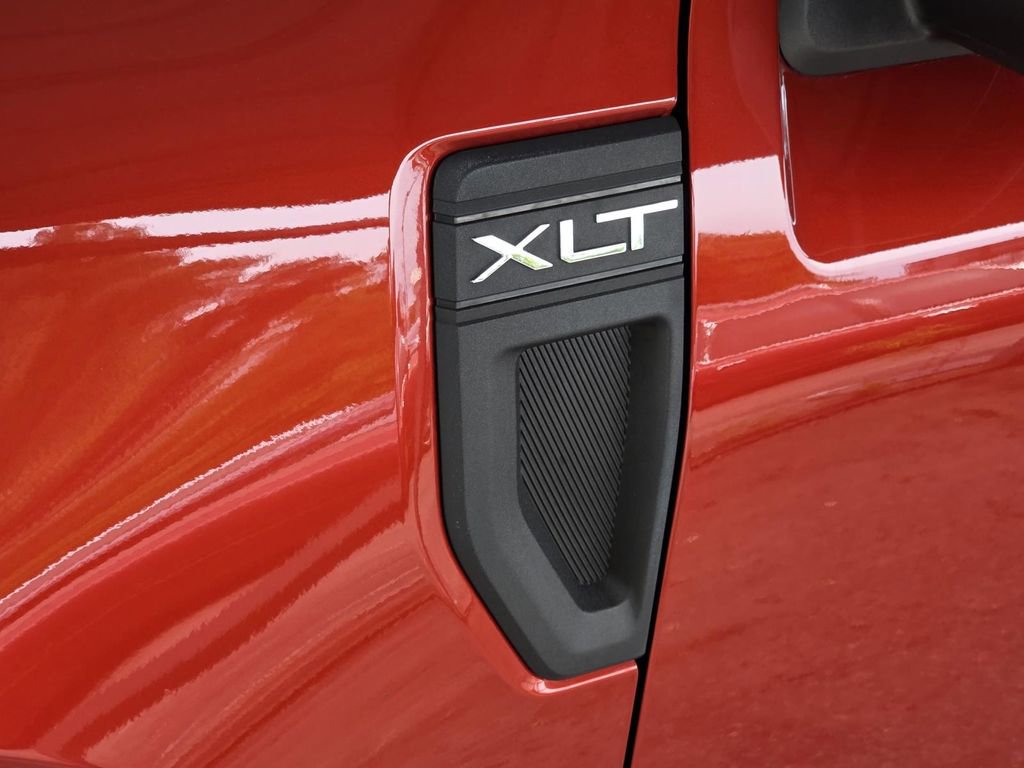 Used 2022 Ford Maverick XLT image 30