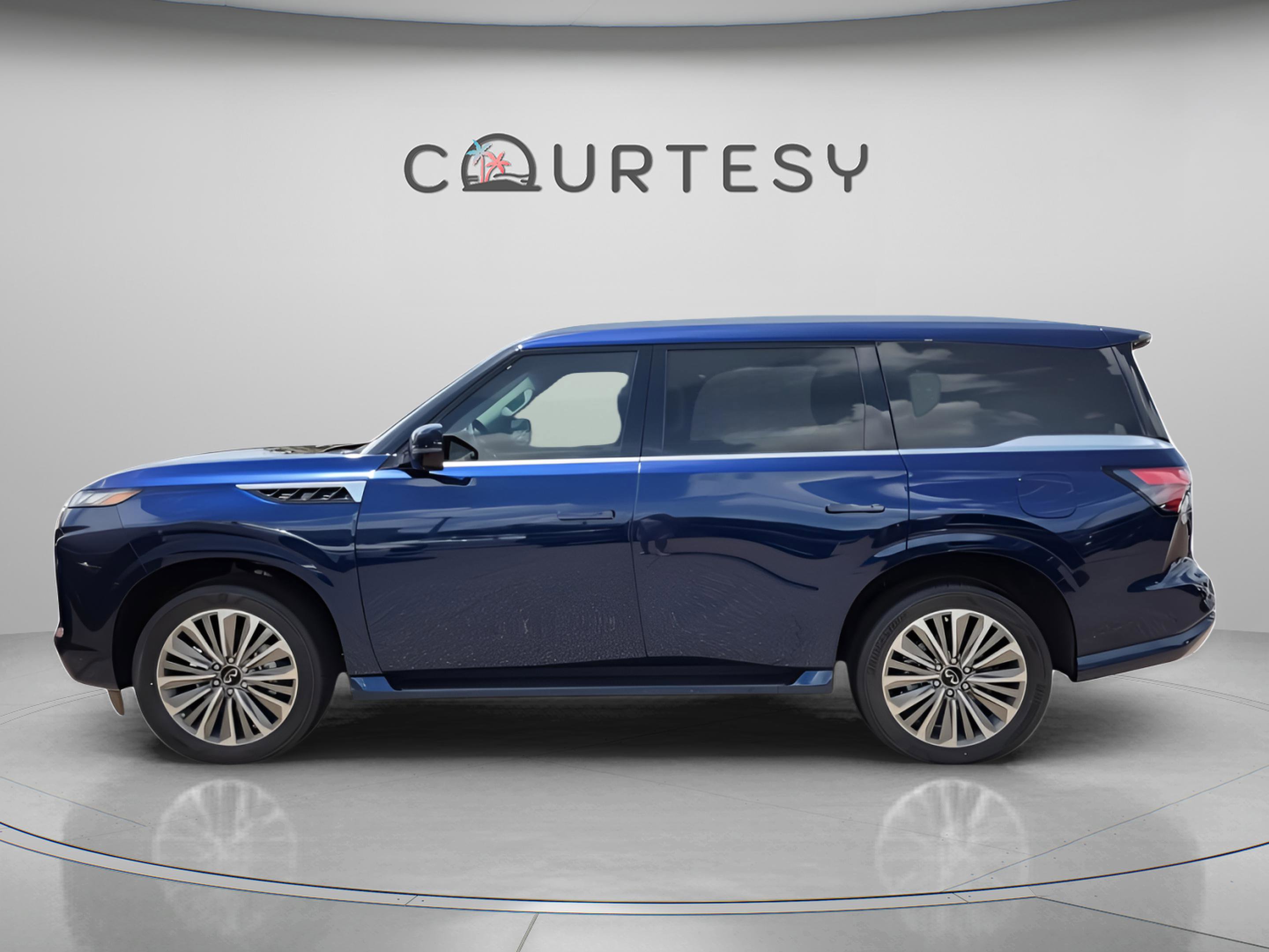 Certified 2025 INFINITI QX80 Sensory image 3