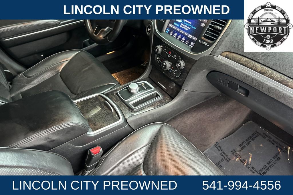 Used 2018 Chrysler 300 Limited image 14
