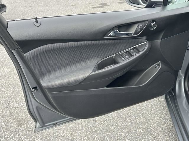 Used 2019 Chevrolet Cruze LT image 16