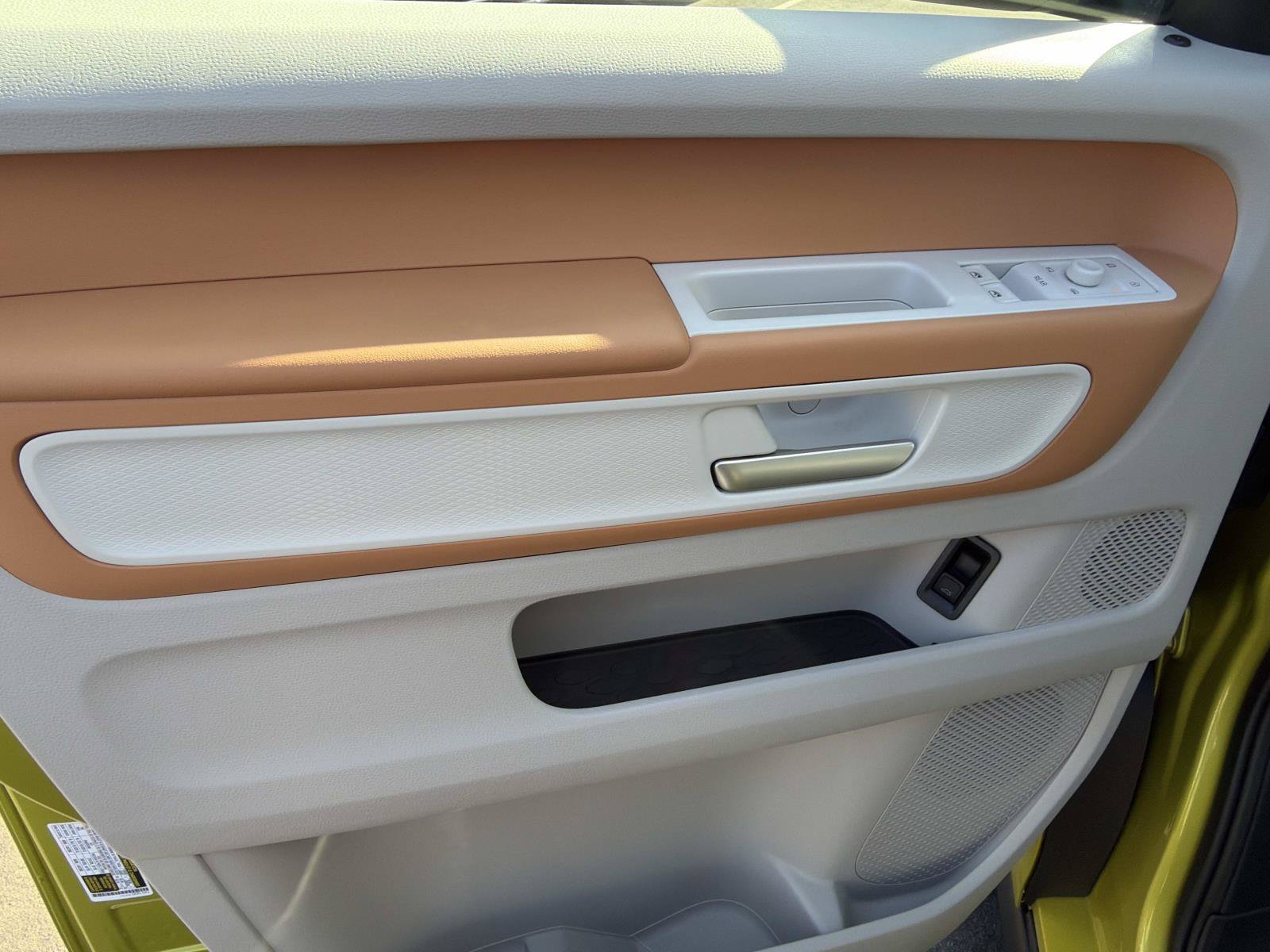 Certified 2025 Volkswagen ID. Buzz 1st Edition RWD image 12