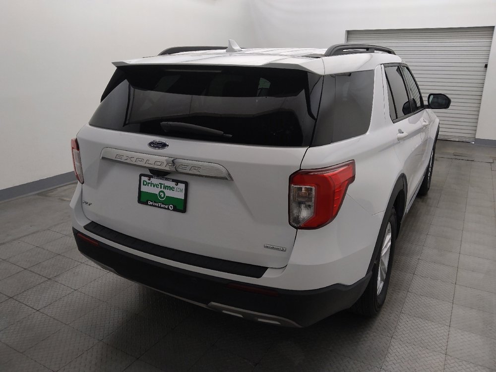 Used 2020 Ford Explorer XLT w/ Equipment Group 202A image 7