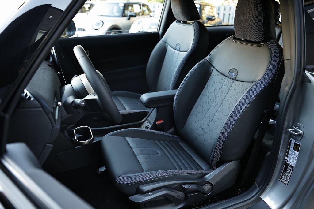 New 2026 MINI Cooper 2-Door Hardtop image 20