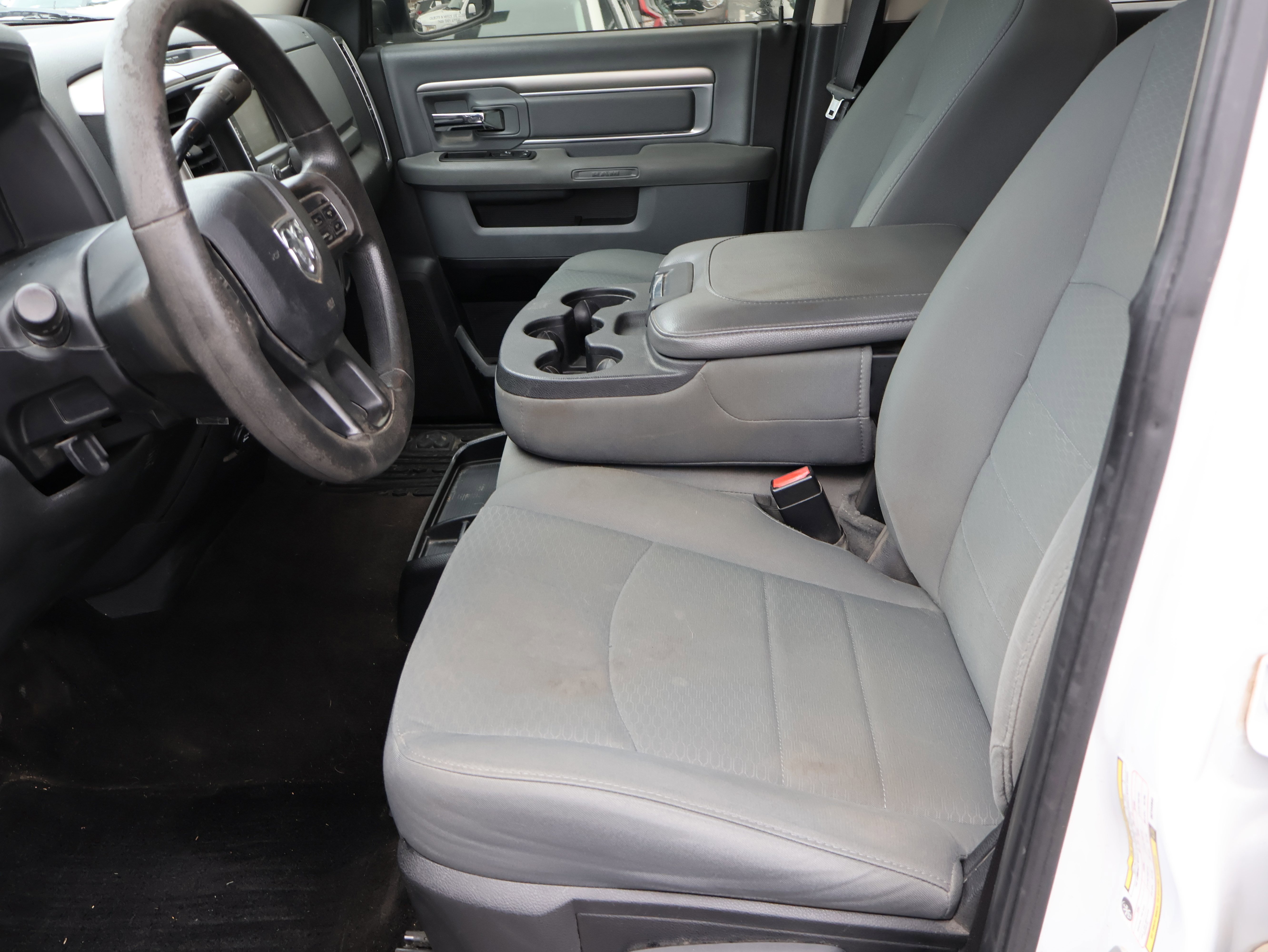 Used 2016 RAM 2500 SLT image 41