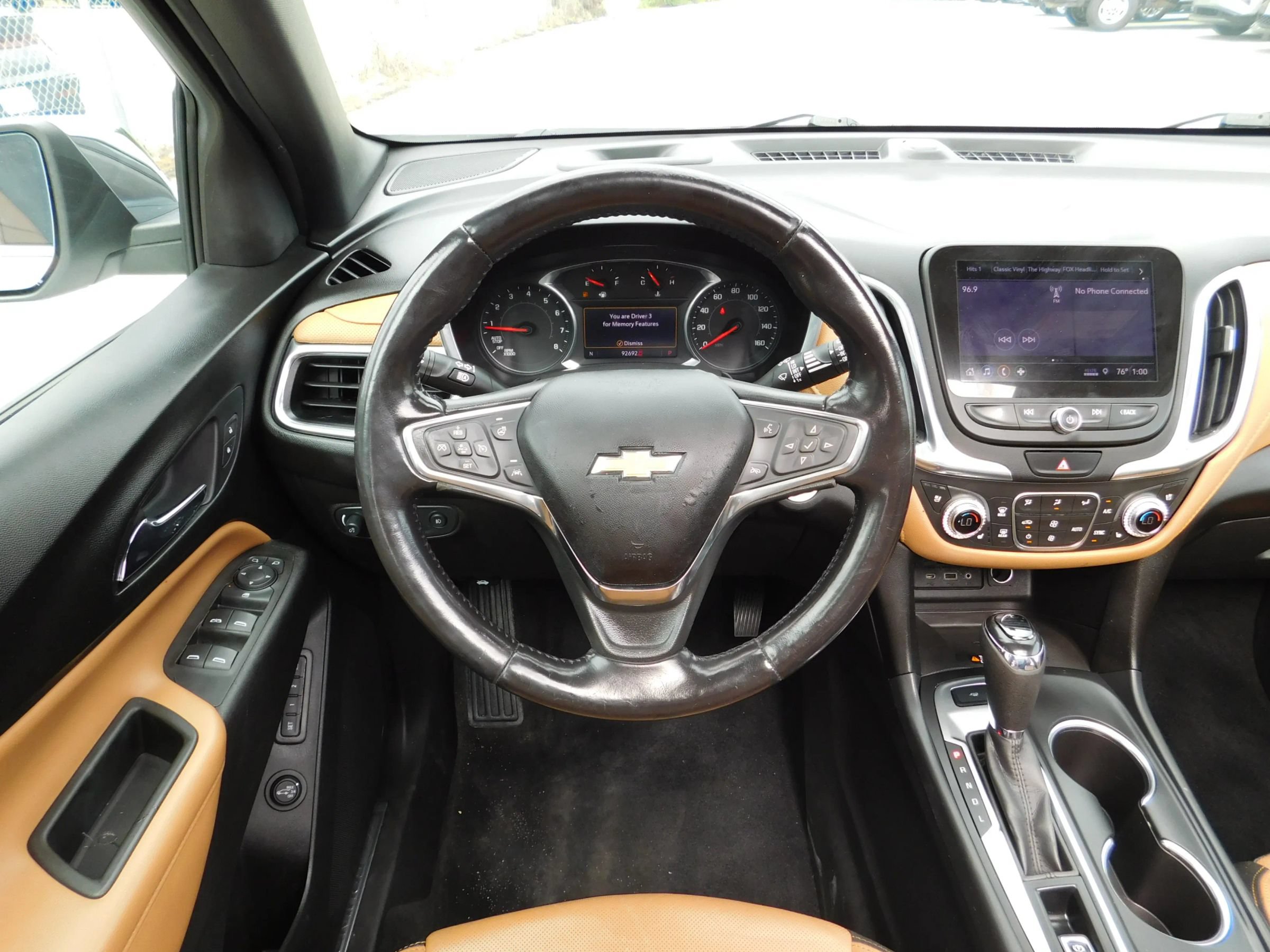 Used 2020 Chevrolet Equinox Premier FWD image 18