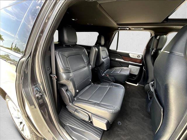 Used 2023 Lincoln Navigator L Reserve AWD/4WD image 28