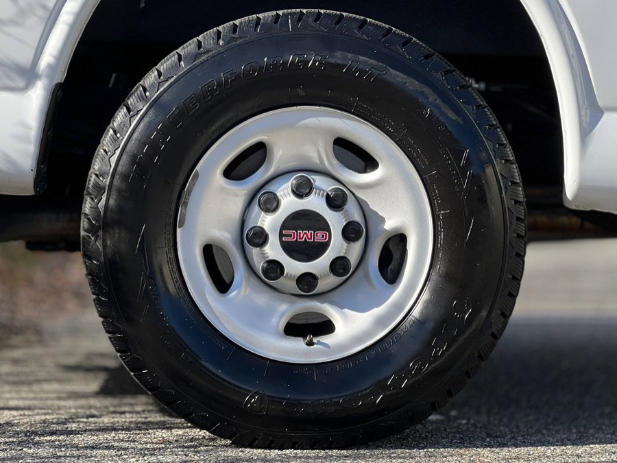 Used 2023 GMC Savana 2500 w/ Driver Convenience Package image 40