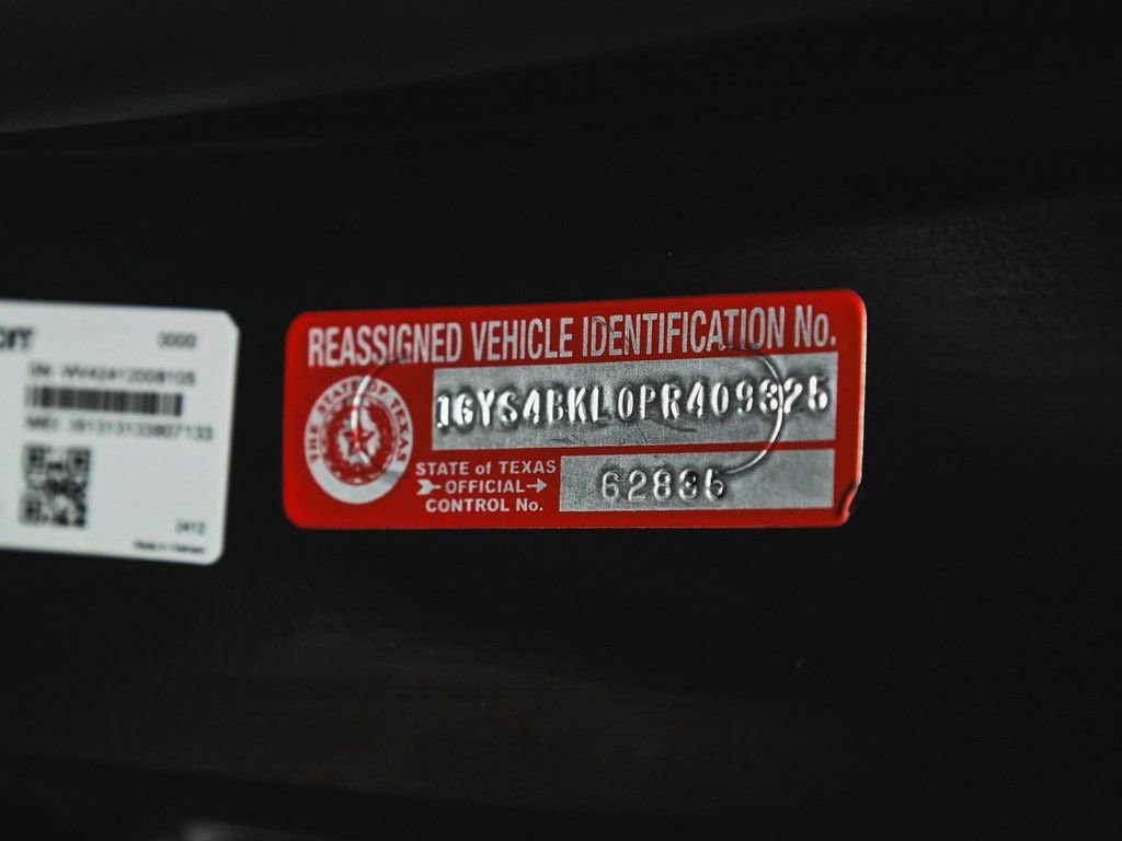 Used 2023 Cadillac Escalade Premium Luxury image 13