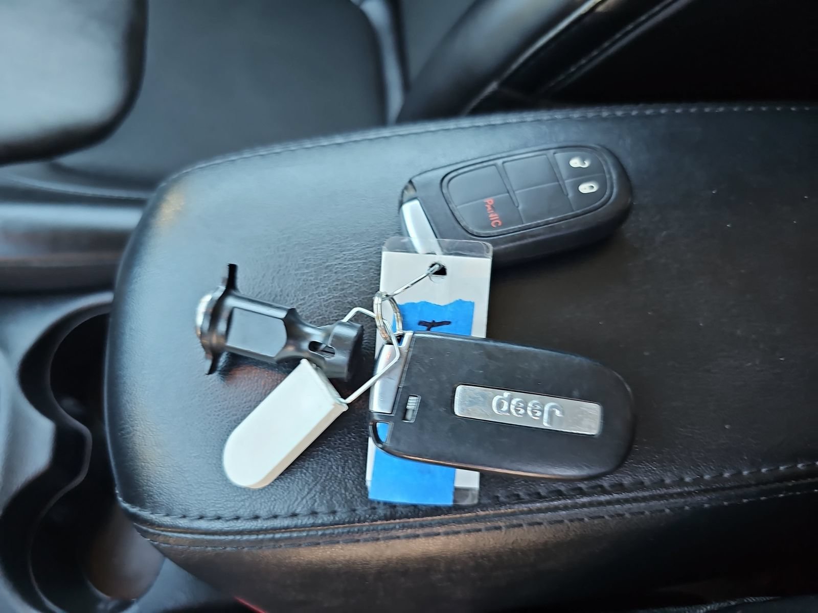 Used 2019 Jeep Cherokee Latitude Plus FWD image 40