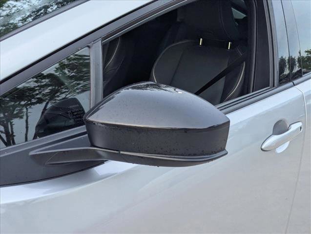 Used 2024 Toyota Prius XLE FWD image 11