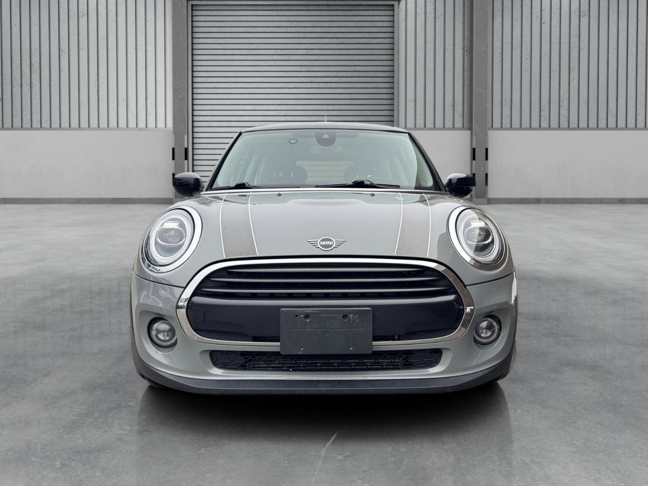 Used 2021 MINI Cooper 2-Door Hardtop w/ Storage Package image 8