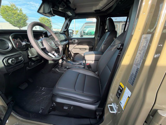 New 2026 Jeep Wrangler Unlimited Sahara AWD/4WD image 12