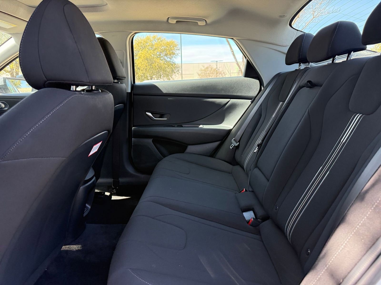 Used 2025 Hyundai Elantra SEL image 27