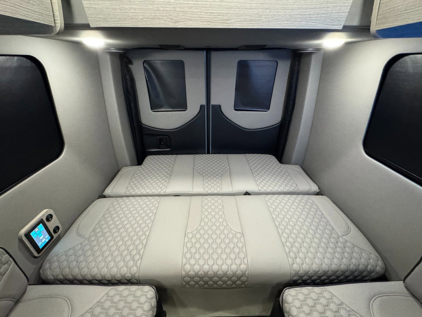 Used 2023 Mercedes-Benz Sprinter 3500 w/ Parking Package image 86